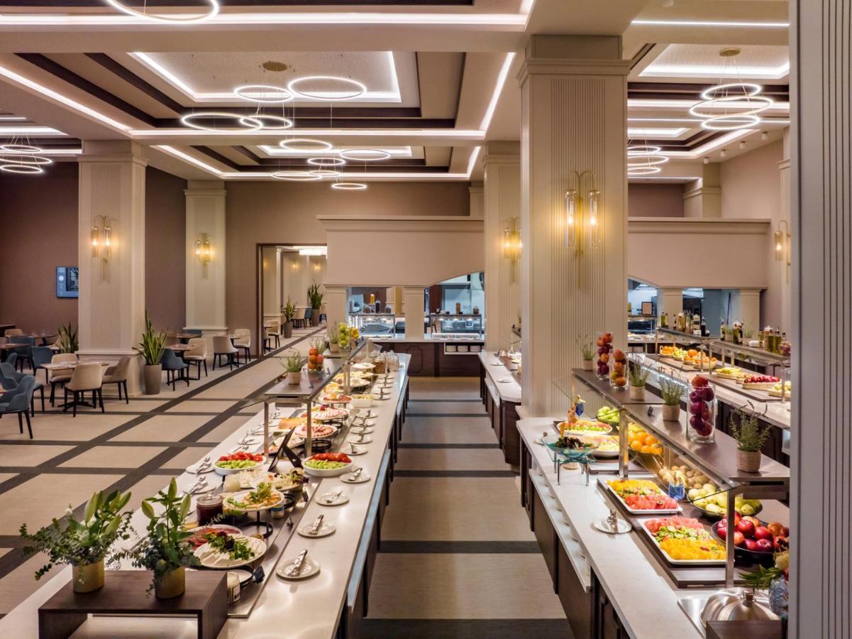 Kings' Valley Medical & Spa Hotel Kazanlak Luaran gambar The buffet at the hotel